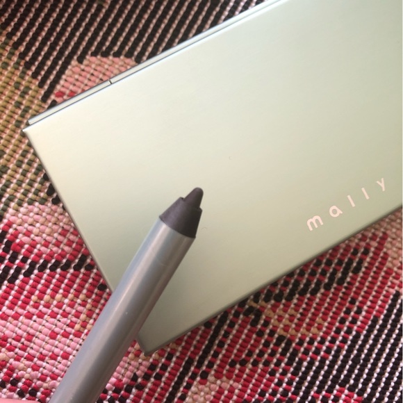 Mally Beauty Makeup Kit - Picture 10 of 10